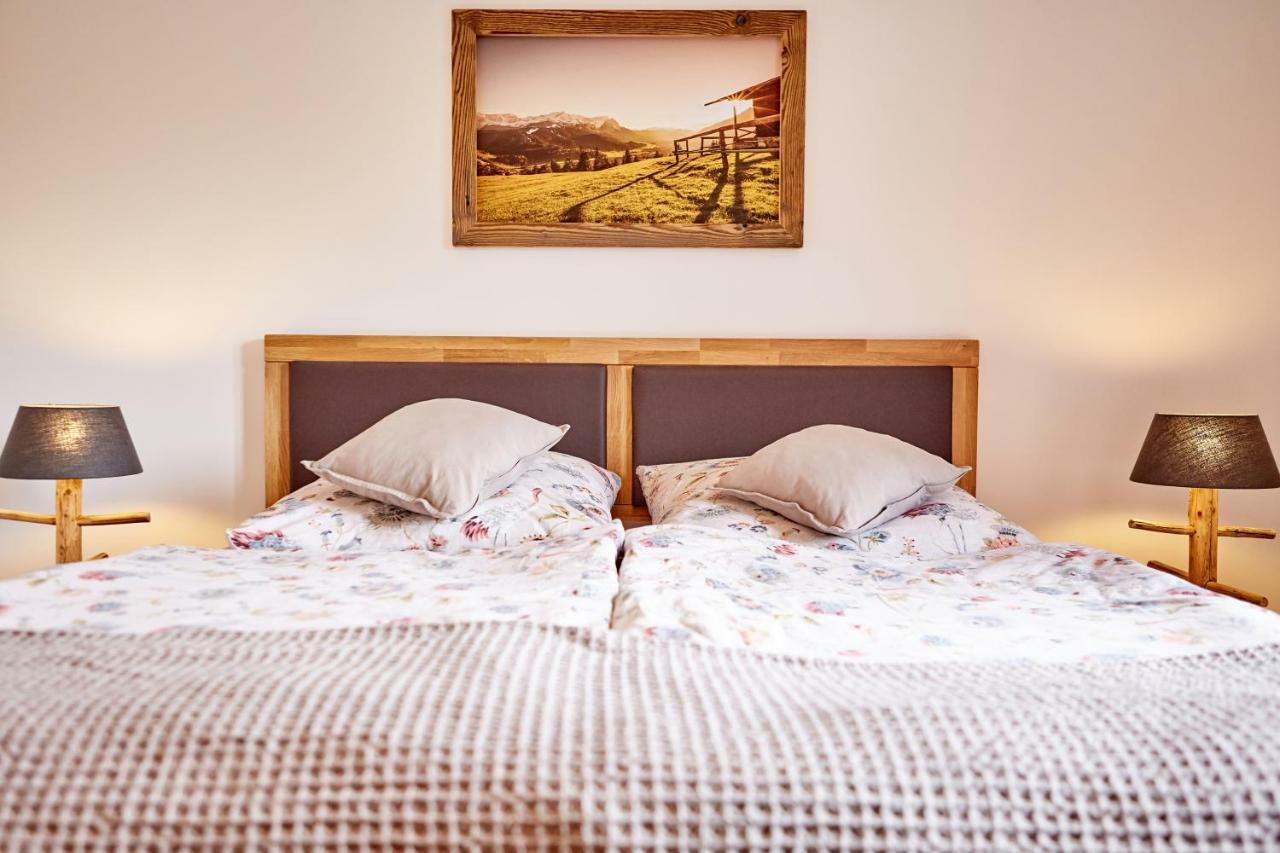 Ferienwohnung zum Servus Garmisch-Partenkirchen Exterior foto